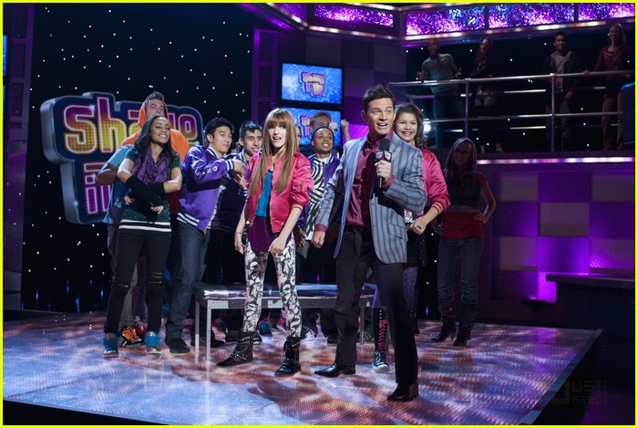 zendaya glitz it up 12