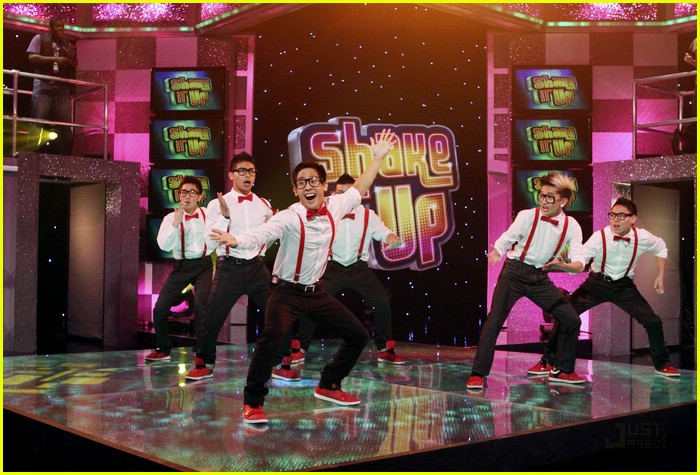 roshon fegan adam irigoyen zombies 14