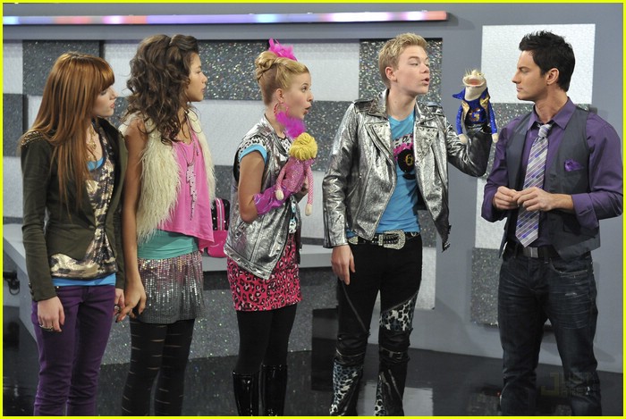 roshon fegan adam irigoyen zombies 17