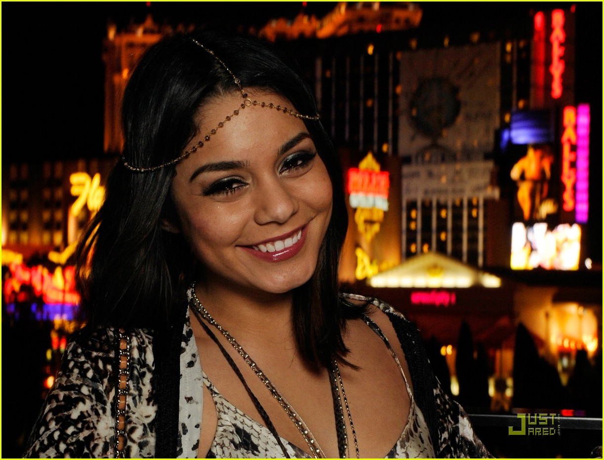 Full Sized Photo of vanessa hudgens pure haute betts 26 | Vanessa