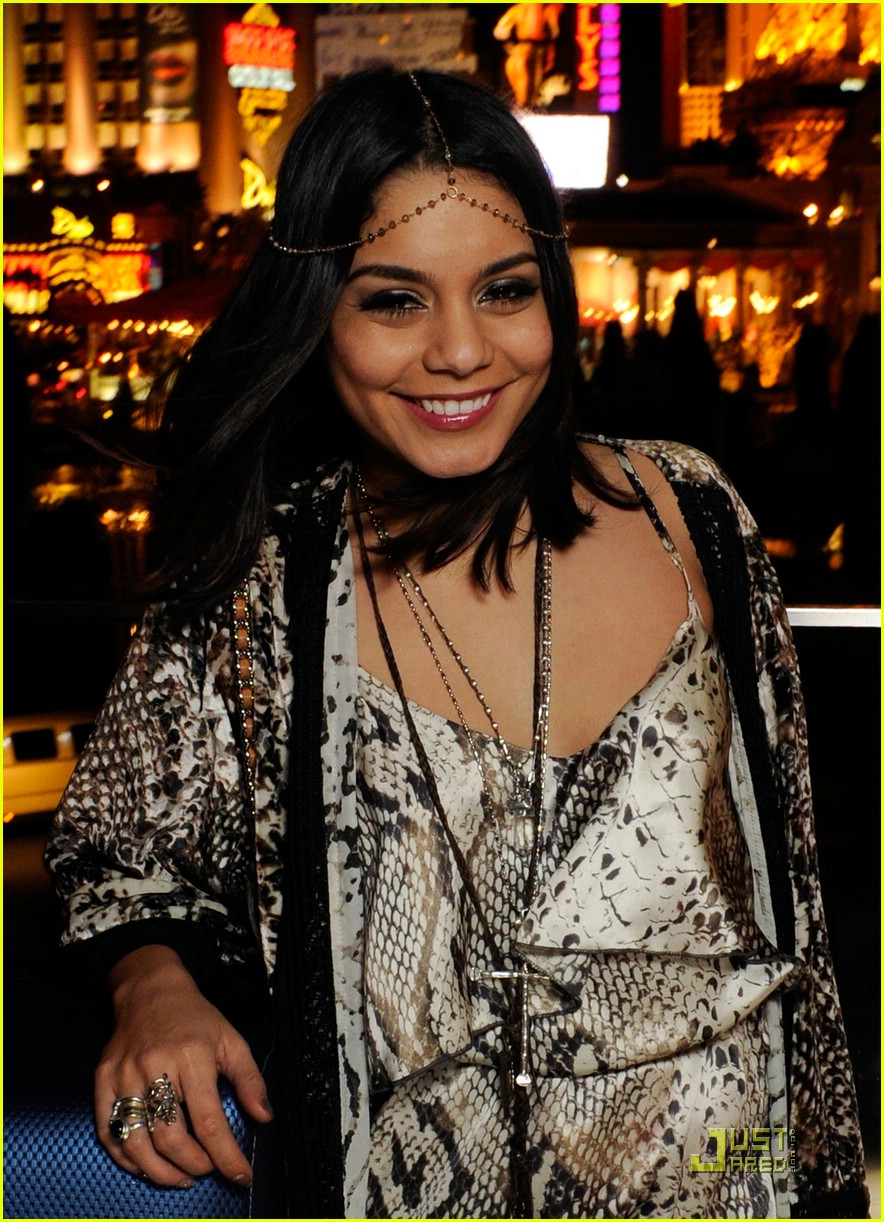 Full Sized Photo of vanessa hudgens pure haute betts 38 | Vanessa