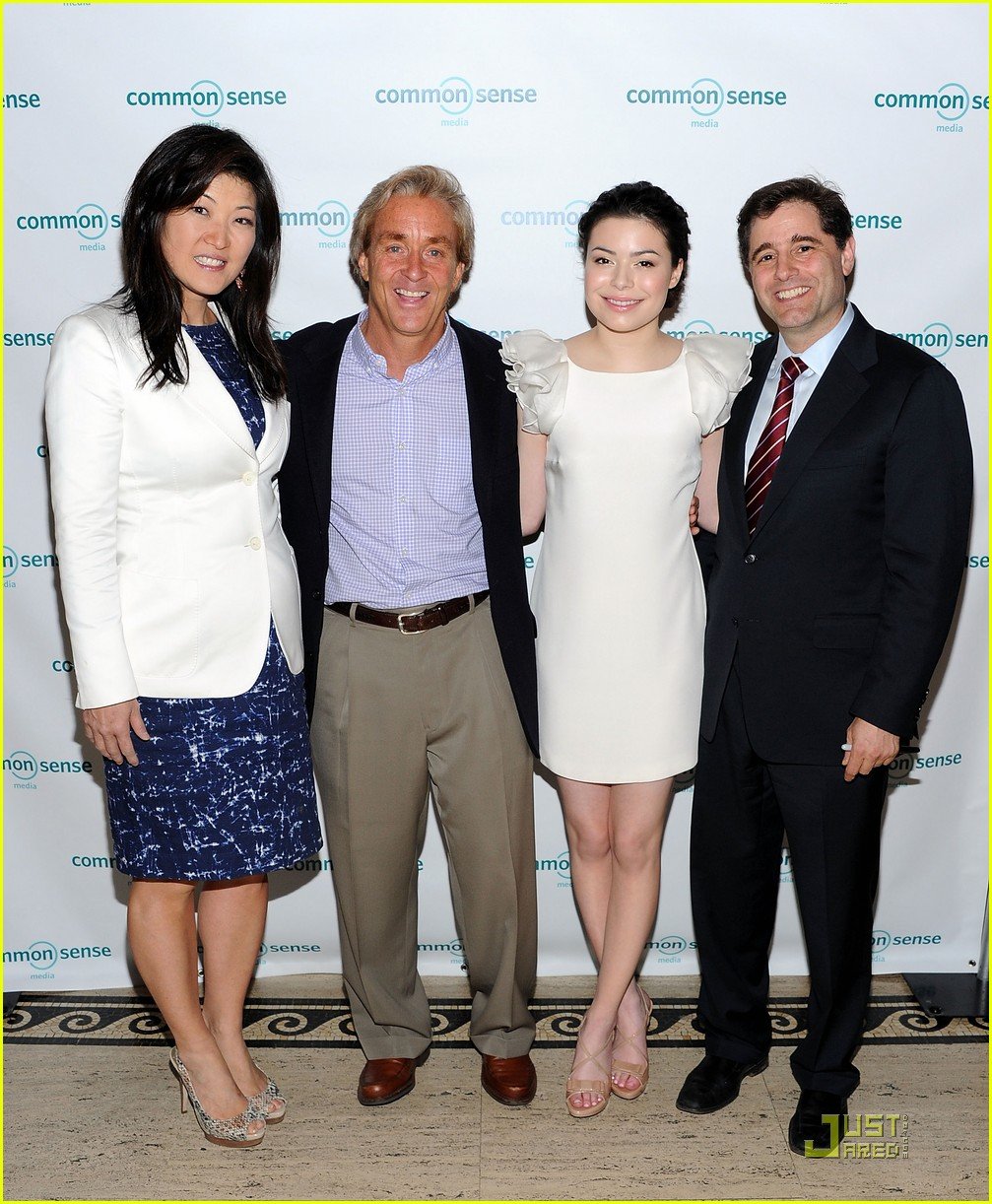 Miranda Cosgrove Has Sense' Photo 415182 Photo Gallery