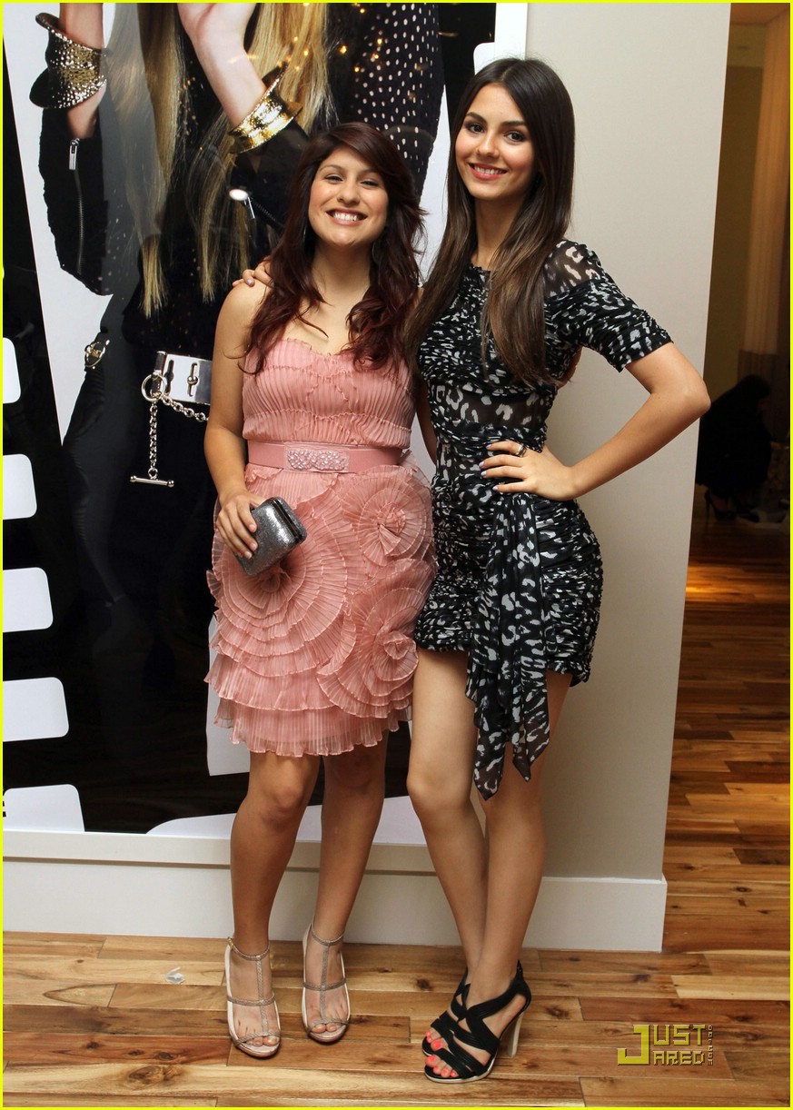 Victoria Justice Prom Hostess With Bcbg Max Azria Photo 413697 Photo Gallery Just Jared Jr 