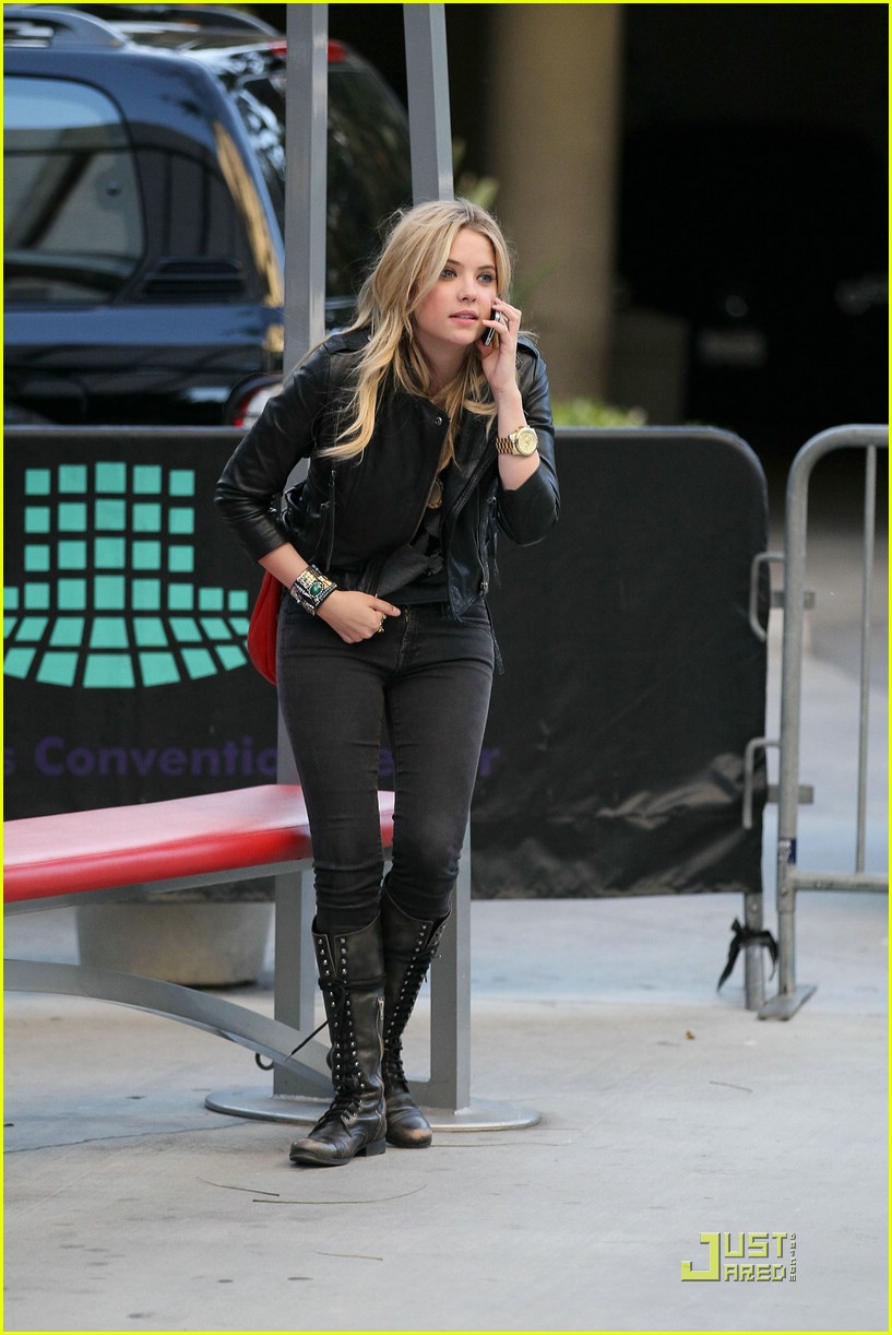 Ashley Benson: Staples Center Sweet Talker | Photo 415630 - Photo