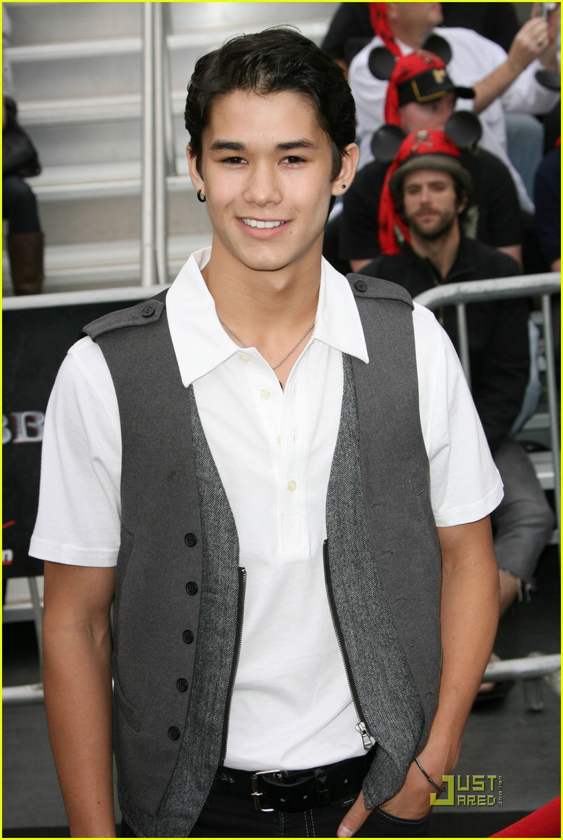 Booboo Stewart: 'Pirates' Premiere with Fivel! | Photo 416221 - Photo ...