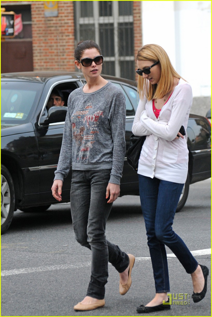 Ashley Greene PostMET Ball Meal Photo 415672 Photo Gallery Just