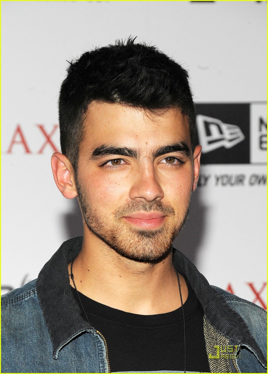 Joe jonas