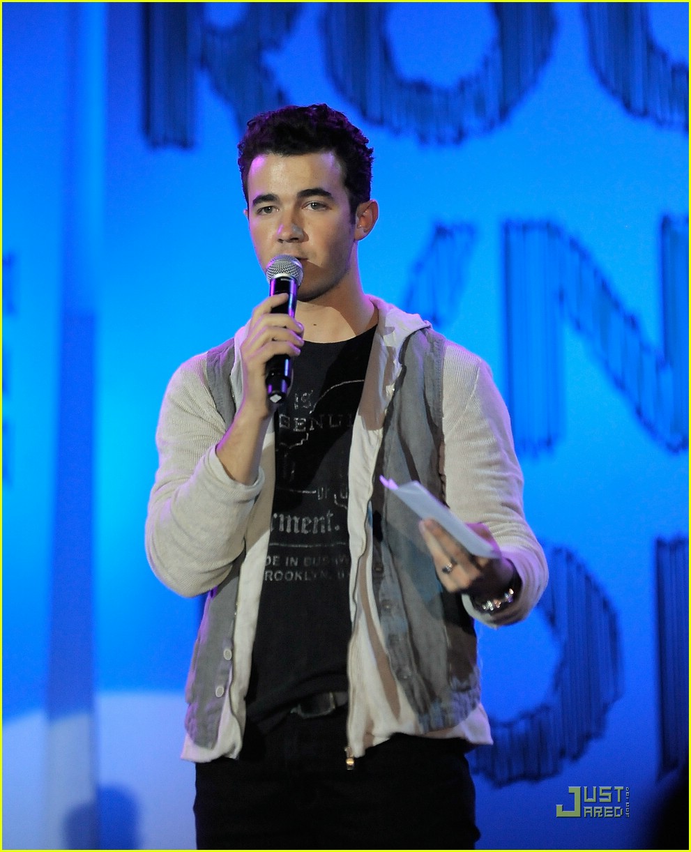 Kevin Jonas Gets A Big Time Rush Photo 416205 Photo Gallery Just Jared Jr.