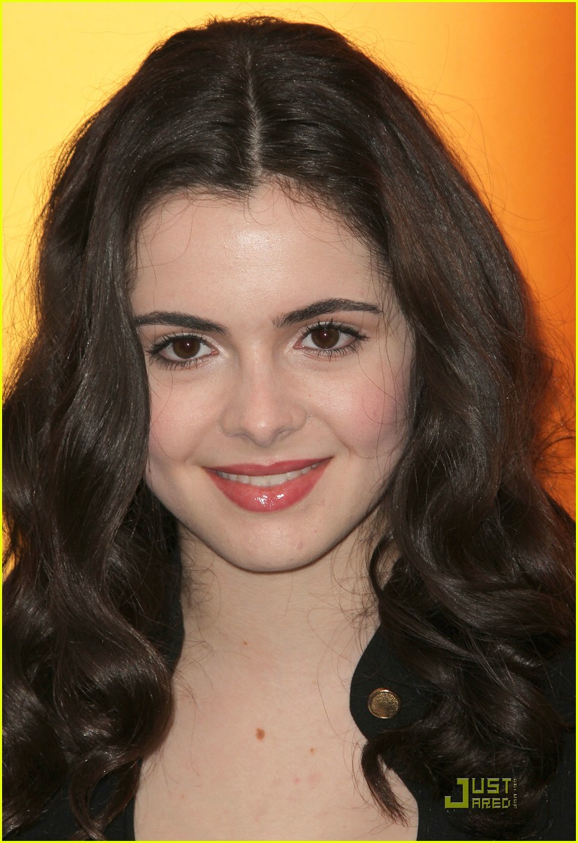 Katie Leclerc & Vanessa Marano 'Switch' Up the Upfronts | Photo 417511 ...