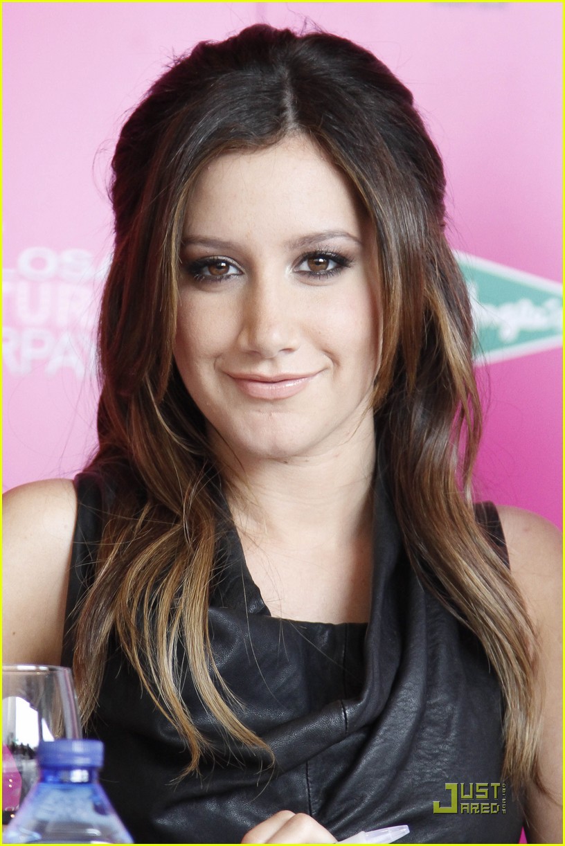 Ashley Tisdale Signs in Spain | Photo 418839 - Photo Gallery | Just ...