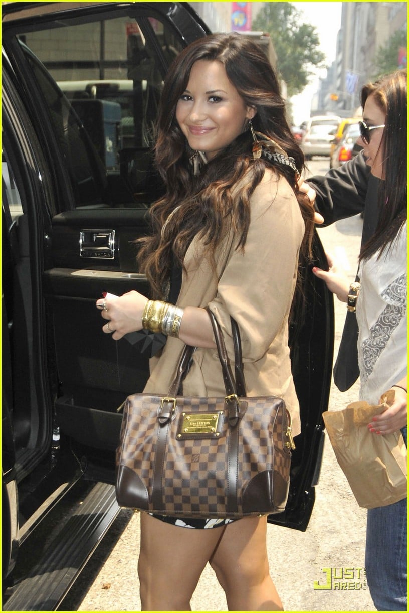 Demi Lovato: Manhattan Meetings | Photo 421187 - Photo Gallery | Just ...