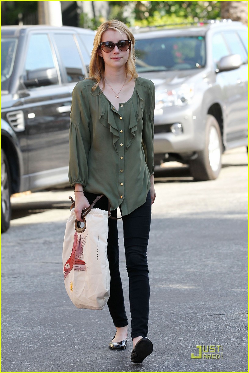 Emma Roberts: Ken Paves Salon Stop | Photo 419903 - Photo Gallery ...