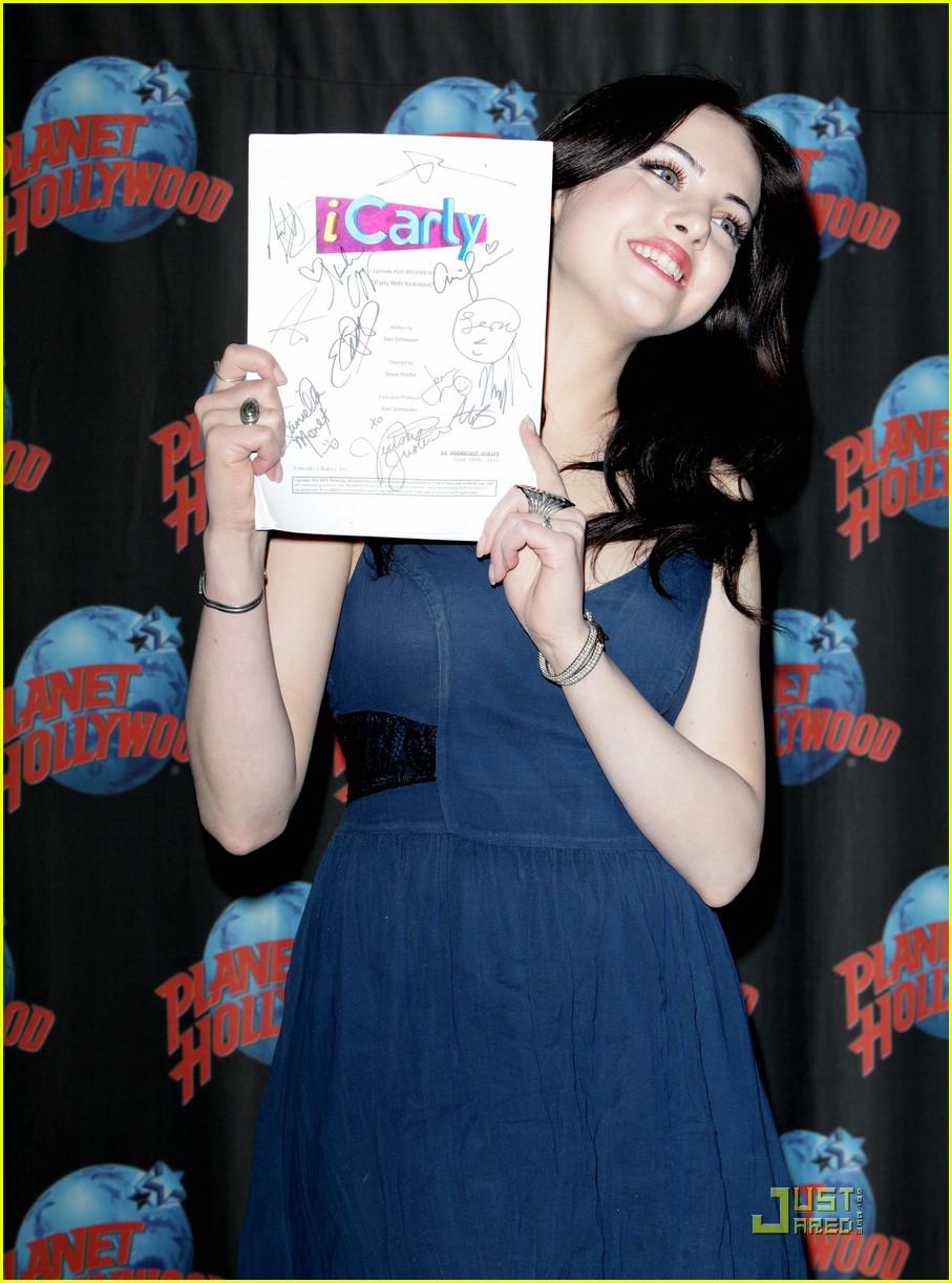 elizabeth gillies planet mtv 05