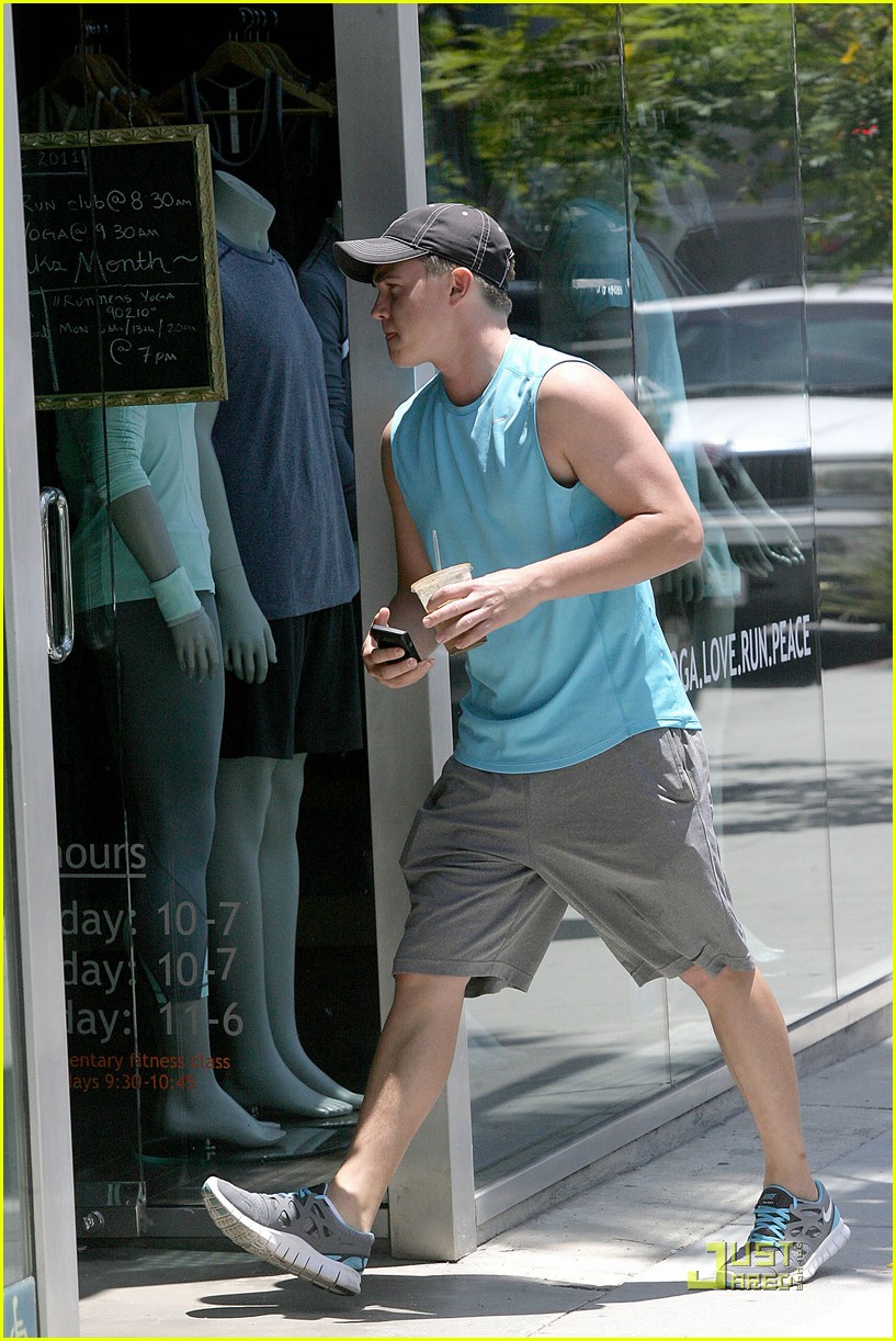 Jesse McCartney: 'Wanted' In Beverly Hills | Photo 422305 - Photo ...