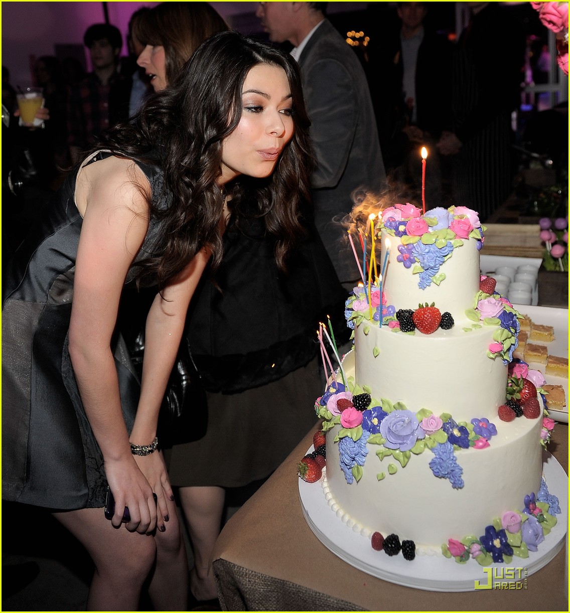 Miranda Cosgrove: Siren Studios Birthday Celebration! | Photo 421661 ...