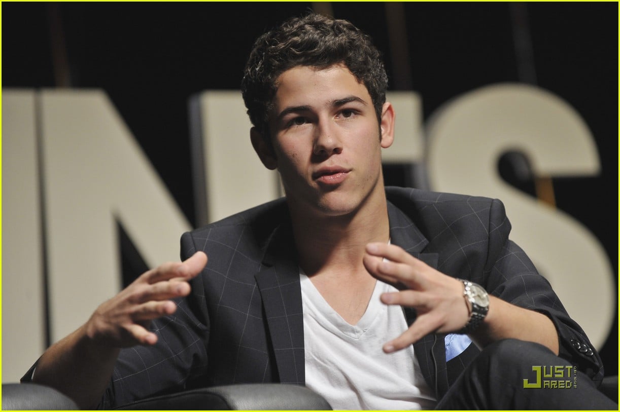 Nick Jonas Gets Creative with Cannes Photo 422635 Photo Gallery