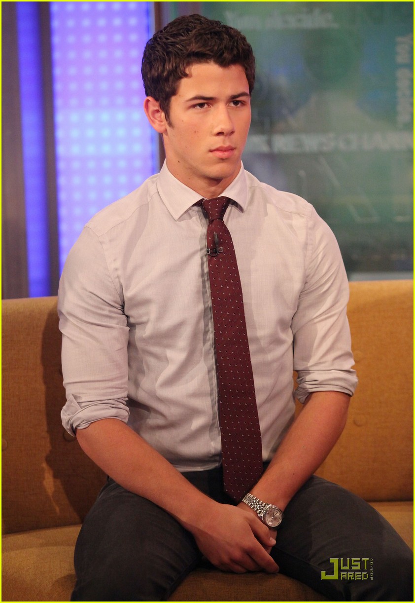 Nick Jonas Seeks Chewy Superstar Photo 420815 Photo Gallery Just