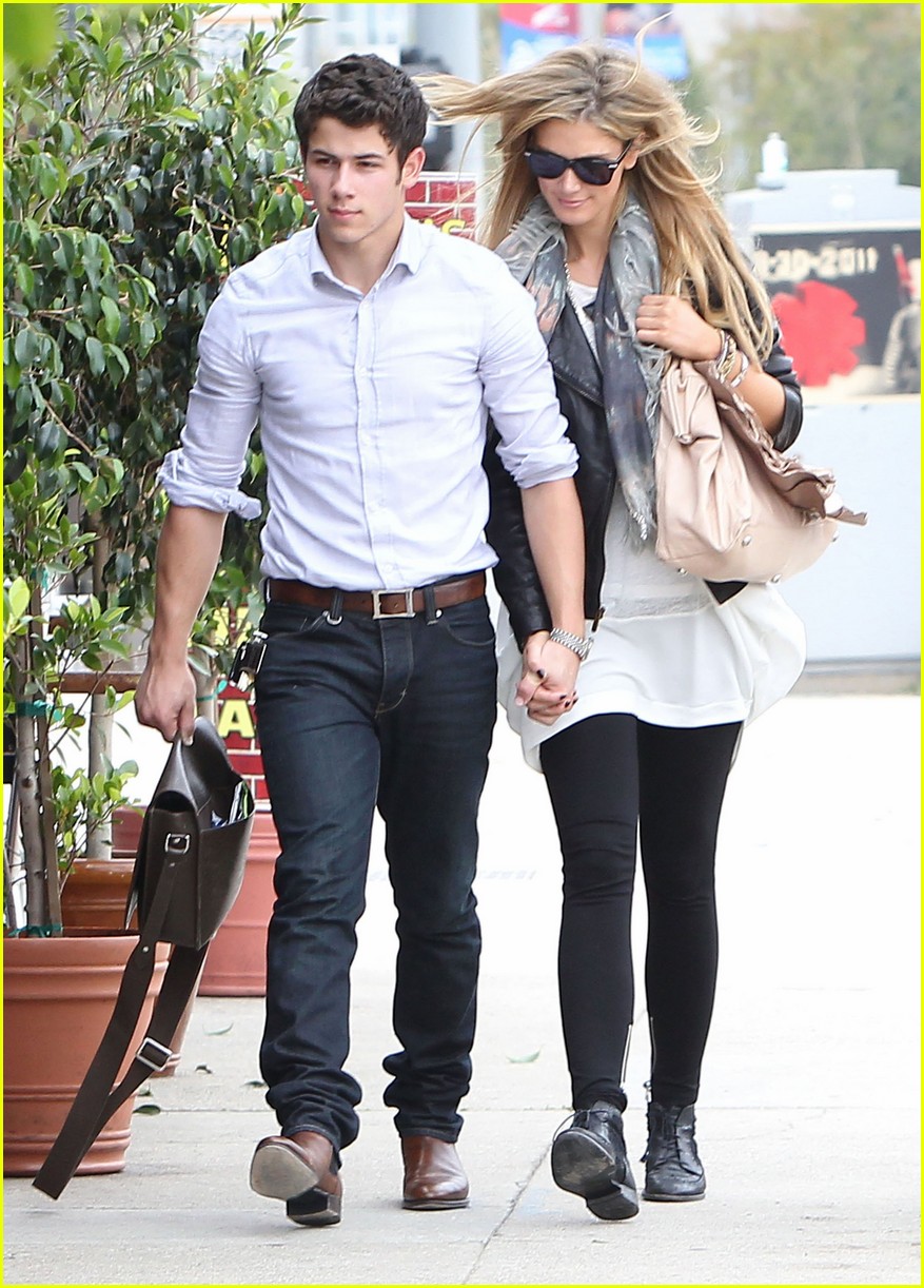 Nick Jonas & Delta Goodrem: Holding Hands at Henry's Hat | Photo 421627 ...