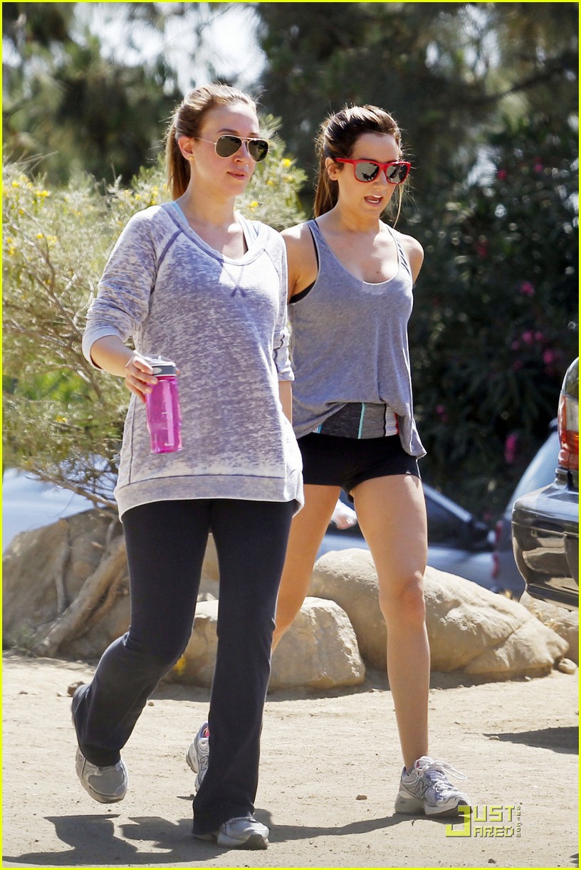 Ashley Tisdale: Runyon Canyon Hike with Austin Butler! | Photo 420693