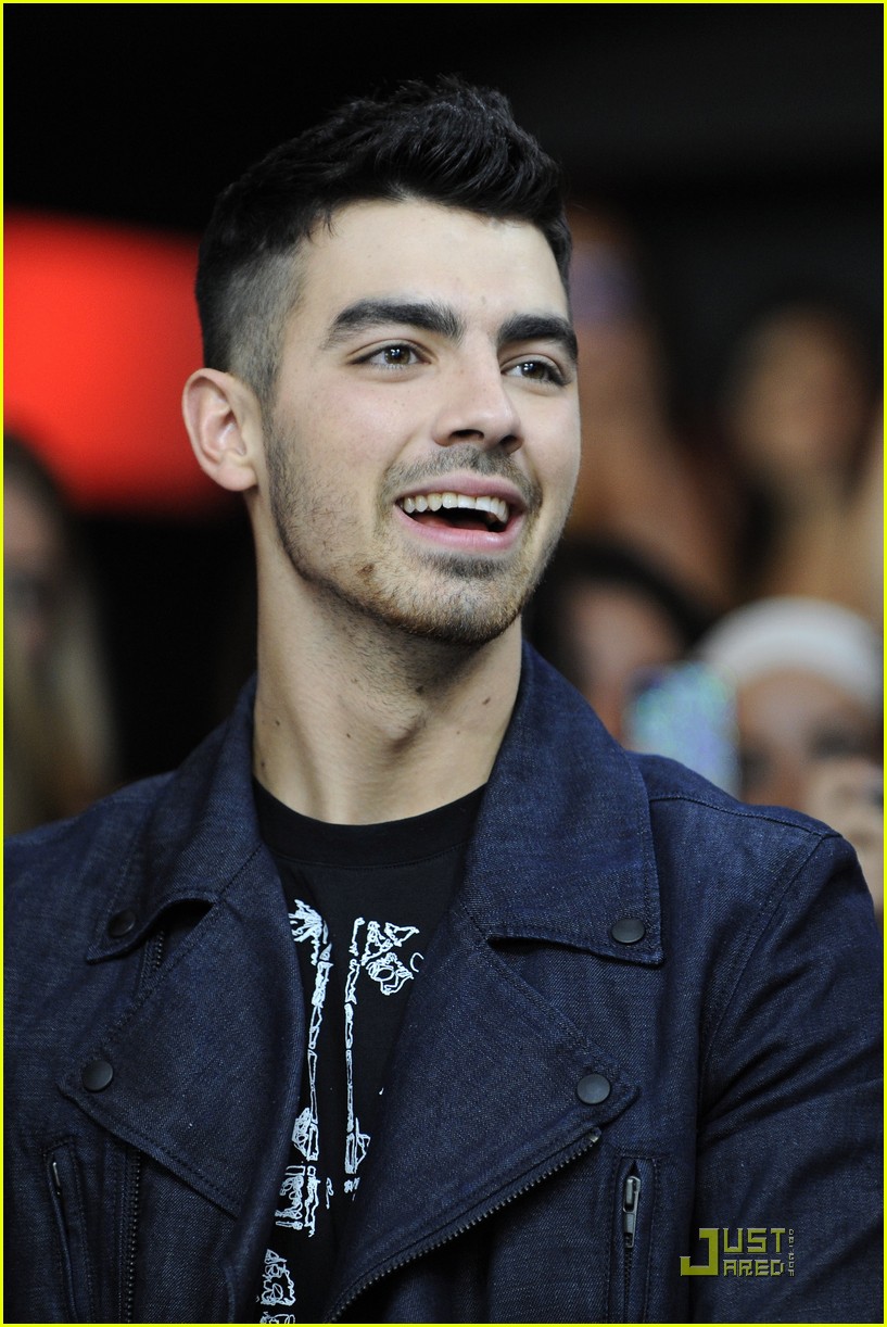 Joe Jonas: New Music Live! | Photo 425650 - Photo Gallery | Just Jared Jr.