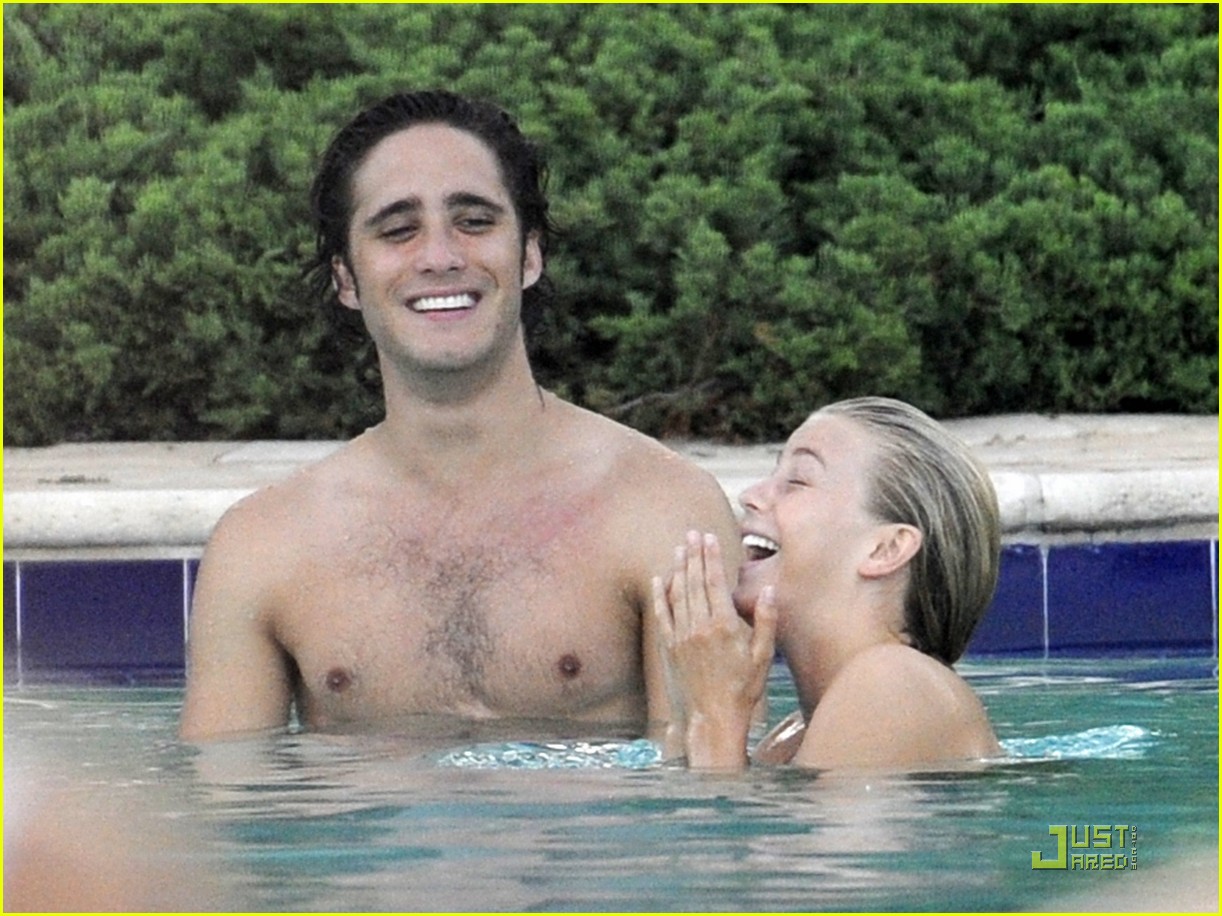 Julianne Hough And Diego Boneta Be In Rock Of Ages Photo 425797 Photo Gallery Just 9129