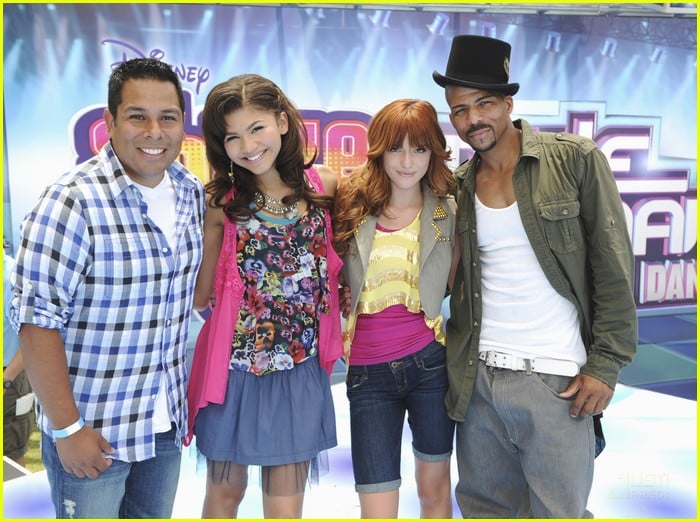 Full Sized Photo of shake it up make your mark 09 | Bella Thorne ...