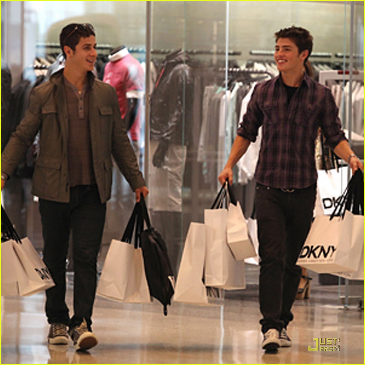 Gregg Sulkin And David Henrie Dkny Duo Photo 426410 Photo Gallery Just Jared Jr