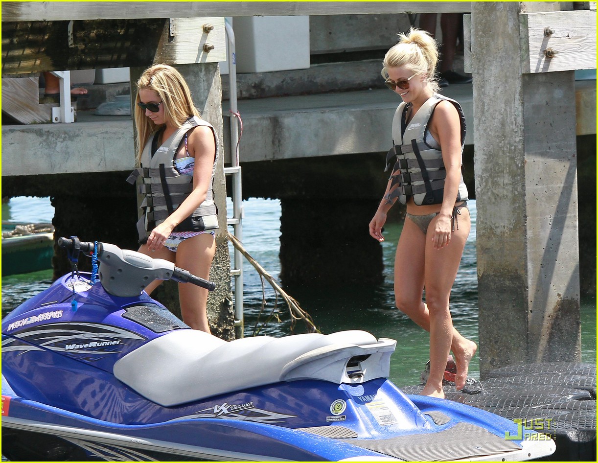 Ashley Tisdale Julianne Hough Jet Skis Photo Photo Gallery Just Jared Jr