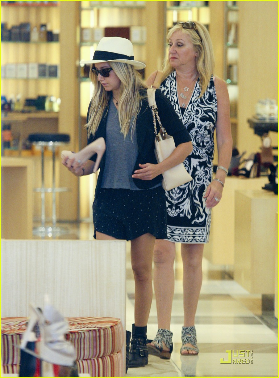 Full Sized Photo of ashley tisdale barneys shoes 19 | Ashley Tisdale