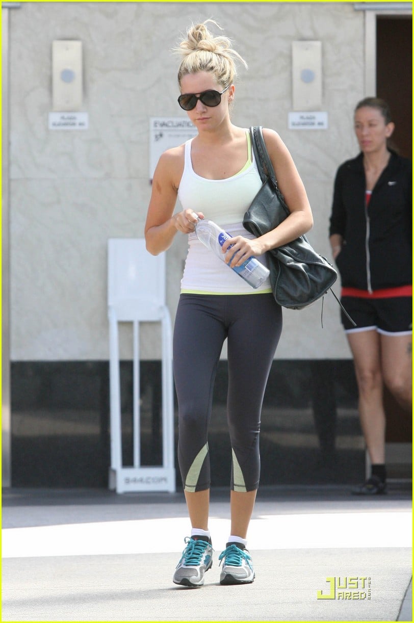 Ashley Tisdale Out For a Workout February 3, 2011 – Star Style