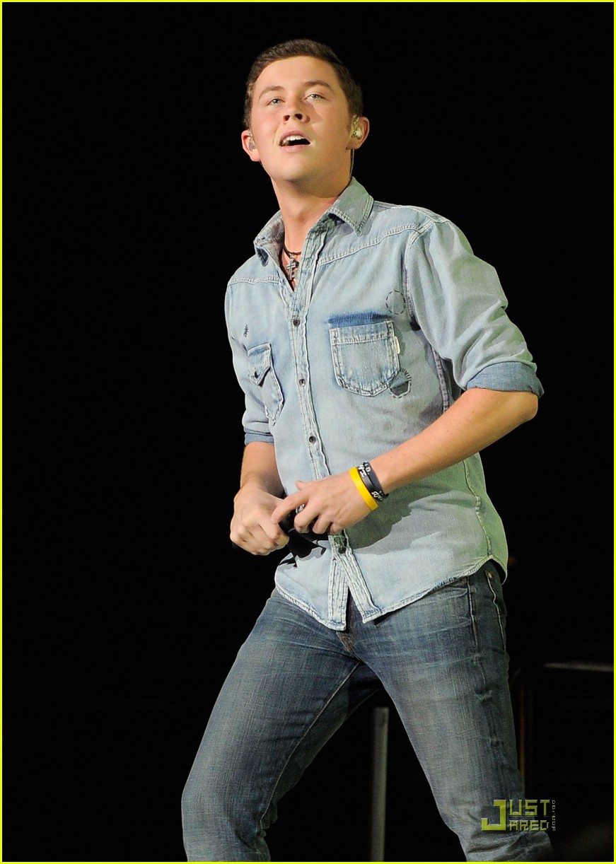 lauren alaina scott newark 13
