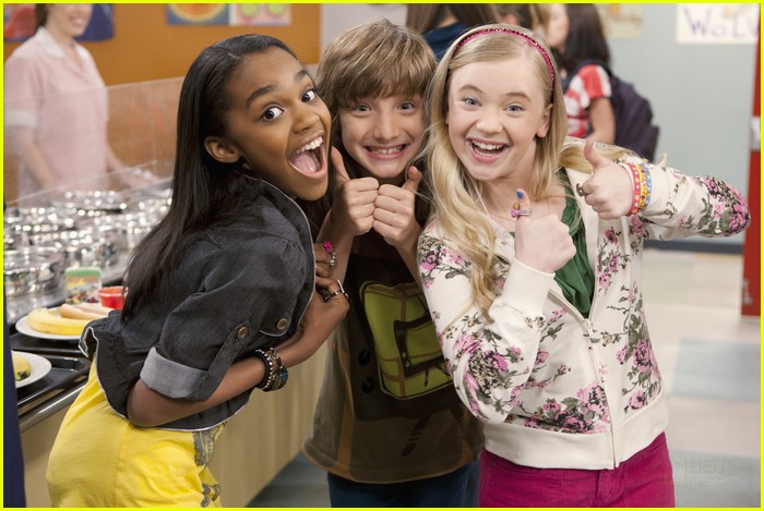China Anne McClain & Sierra McCormick Chill Out.