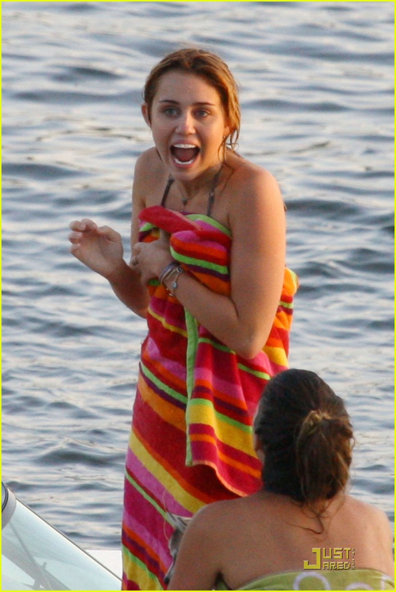 Full Sized Photo of miley cyrus liam hemsworth orchard lake 05 | Miley ...