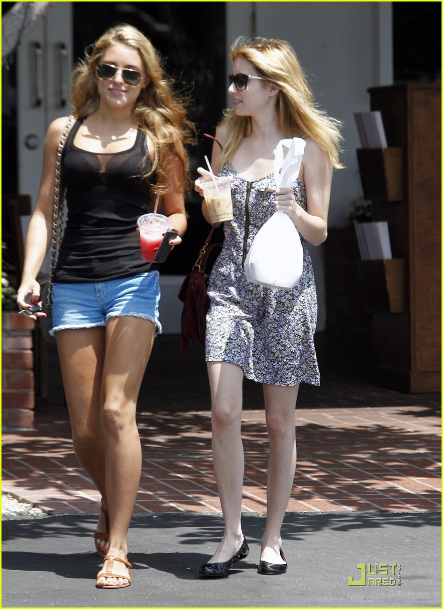 Emma Roberts: Mauro's Cafe Cutie! | Photo 430976 - Photo Gallery | Just