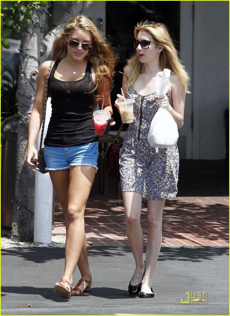 Emma Roberts: Mauro's Cafe Cutie! | Photo 430977 - Photo Gallery | Just