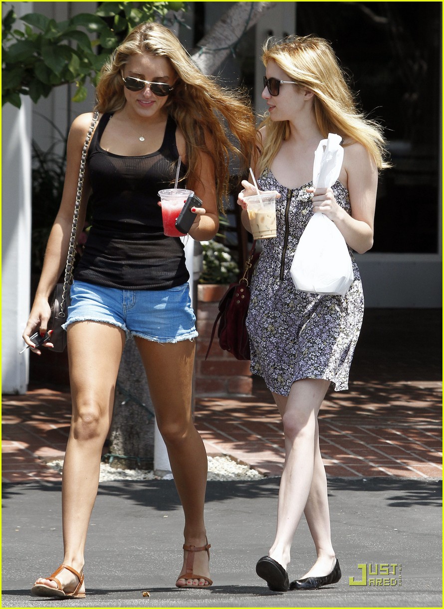 Emma Roberts: Mauro's Cafe Cutie! | Photo 430978 - Photo Gallery | Just