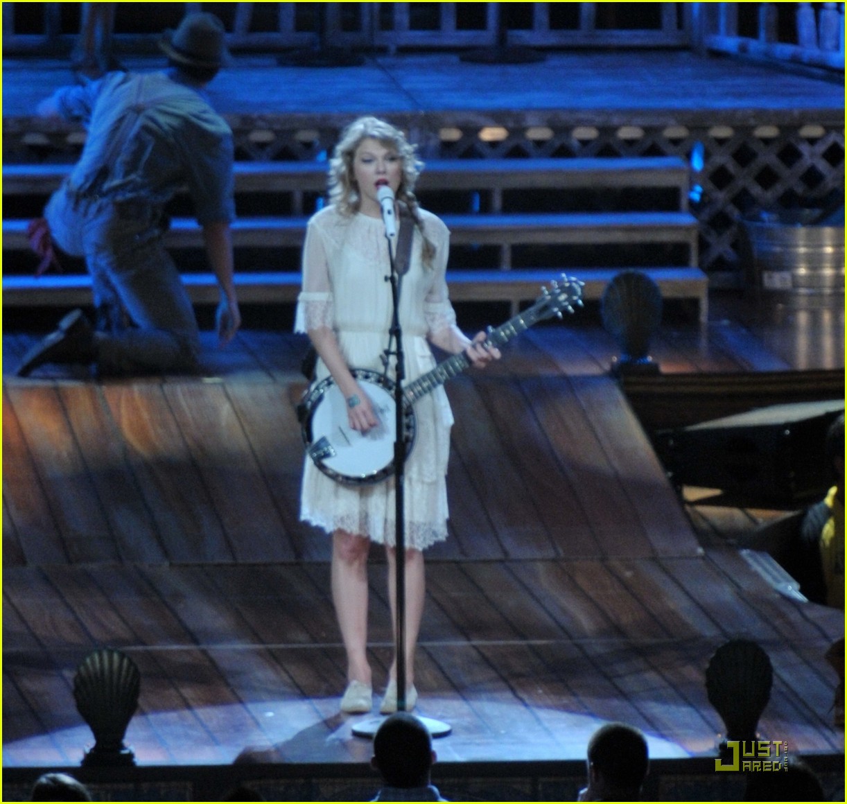 Full Sized Photo of taylor swift dc night tour 04 Taylor Swift DC