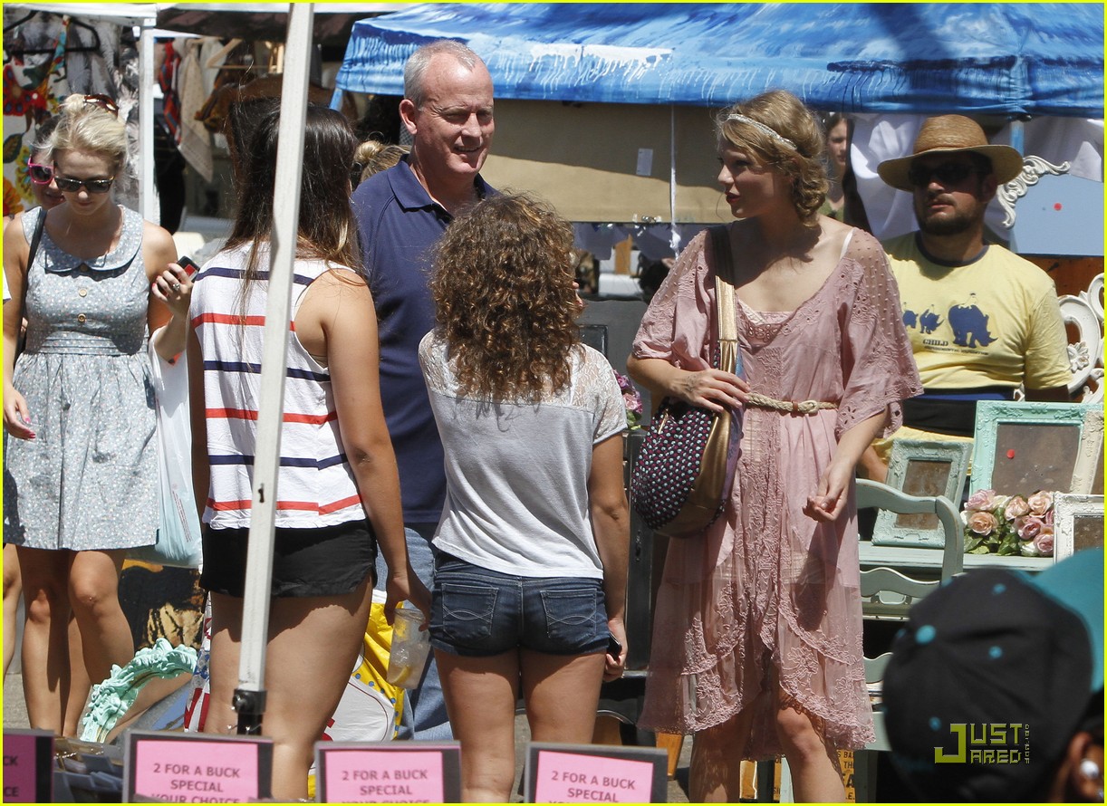 taylor swift flea market 18