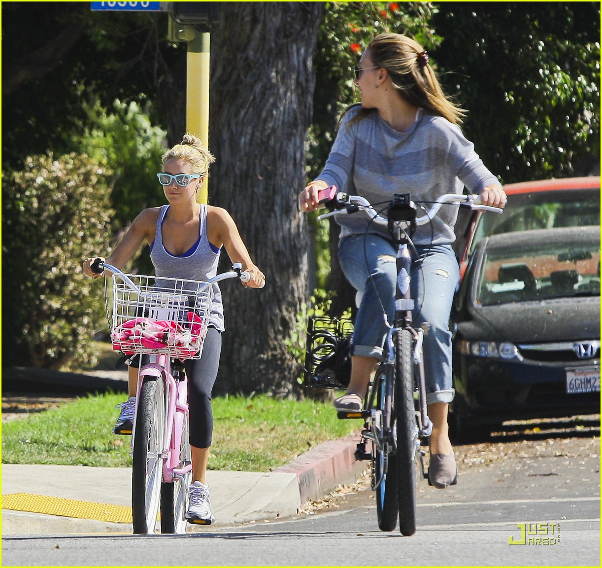 Ashley Tisdale & Haylie Duff Bike Around The Block | Photo 431621