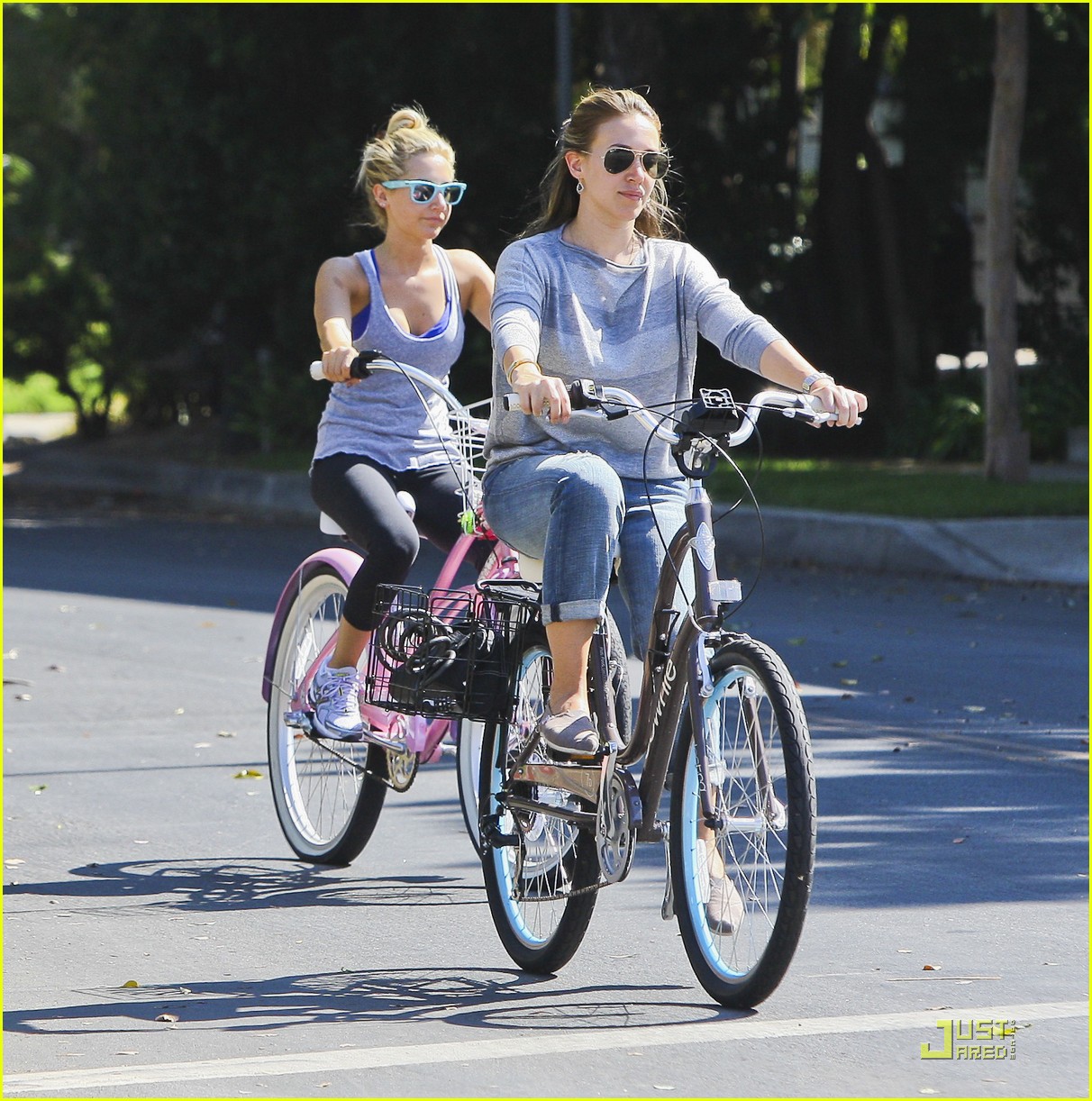 Ashley Tisdale & Haylie Duff Bike Around The Block | Photo 431625