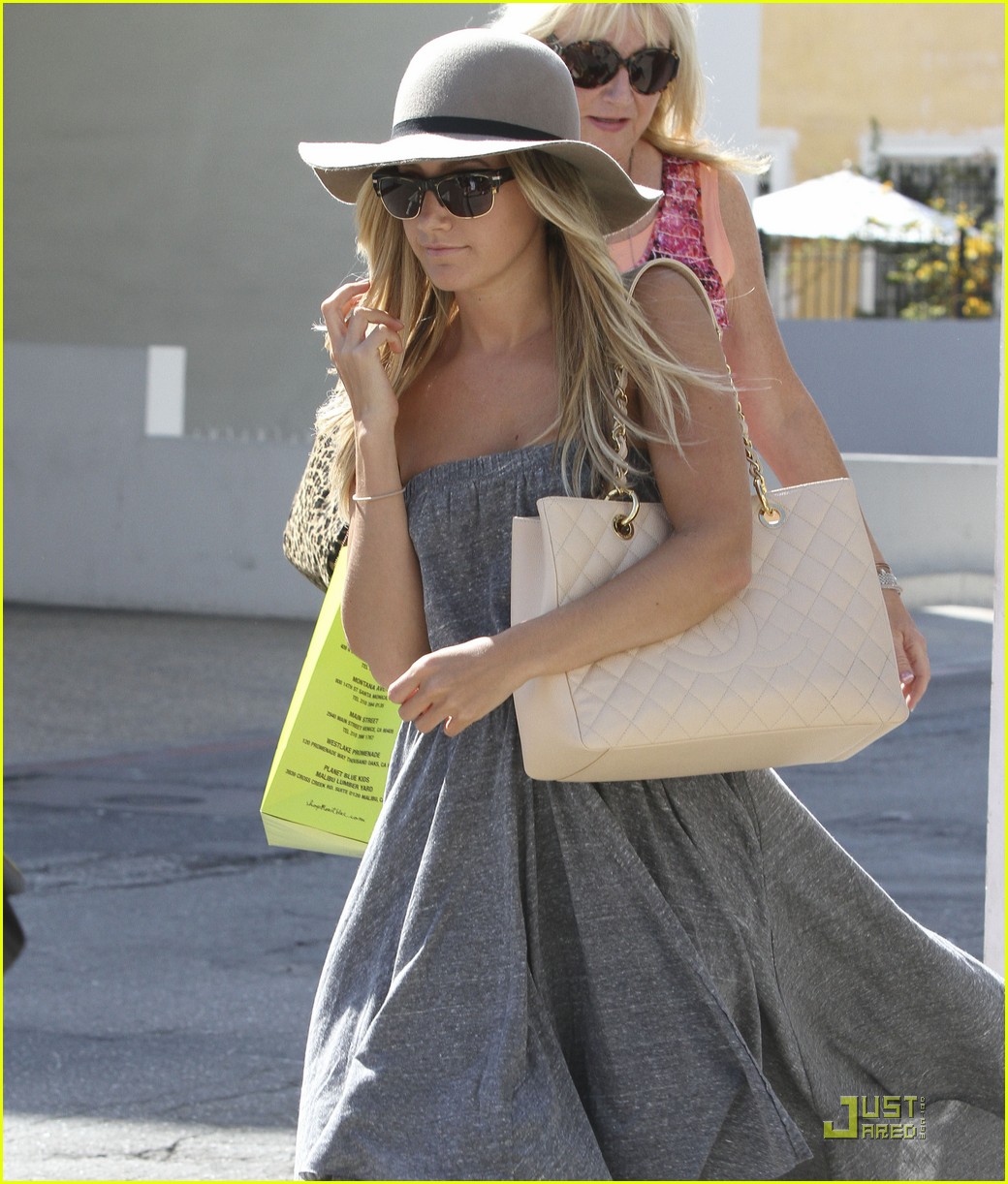 Full Sized Photo of ashley tisdale shopping hat 01 | Ashley Tisdale ...