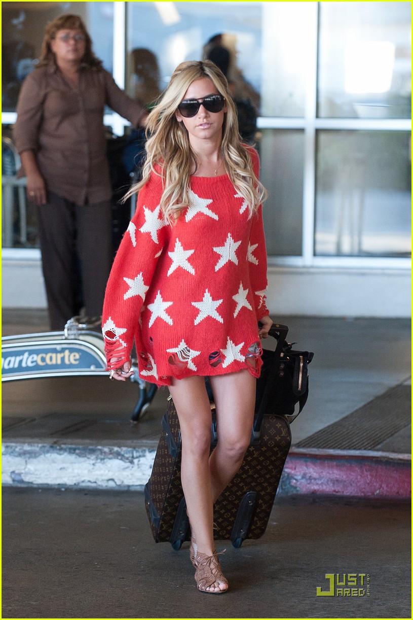 Ashley Tisdale Sees Stars | Photo 429264 - Photo Gallery | Just Jared Jr.