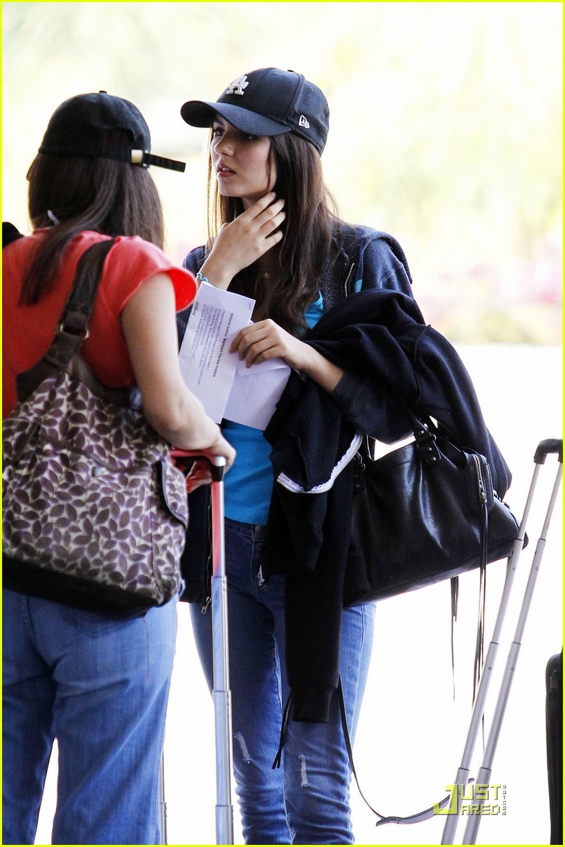 Full Sized Photo of victoria justice home hollywood 05 Victoria Justice Home To Hollywood