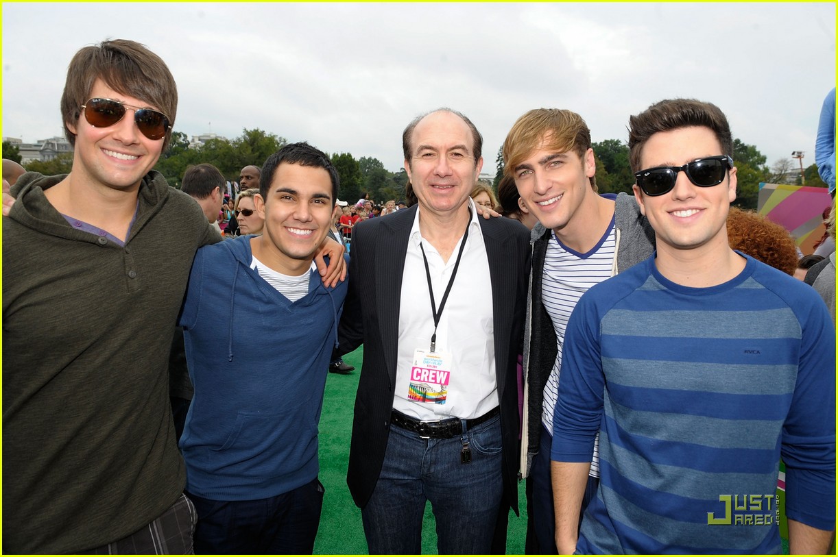 Full Sized Photo of big time rush day play 35 | Big Time Rush