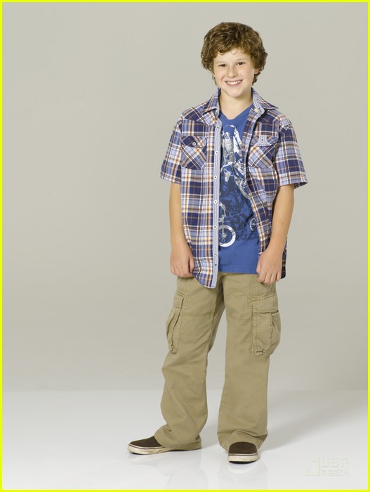 Full Sized Photo of modern family gallery kids 07 Sarah Hyland A