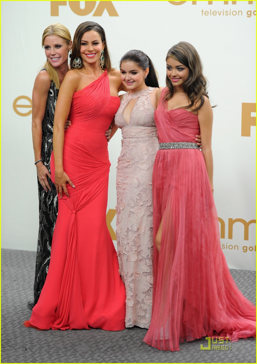 Sarah Hyland 'I Can't Do What Lea Michele Does' Photo 437365 Photo