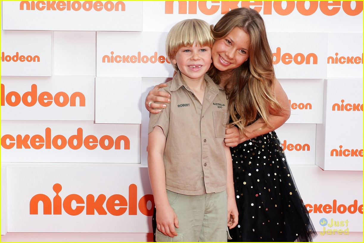 Bindi Irwin & Tiffany Epsensen: Aussie KCAs 2011! | Photo 441125 ...