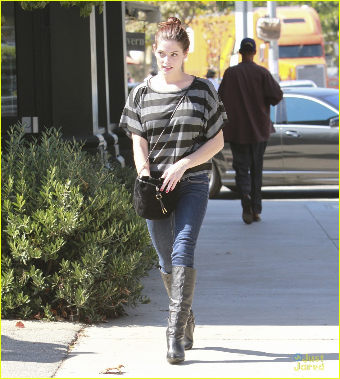 Ashley Greene: Tavern on Tuesday | Photo 441803 - Photo Gallery | Just