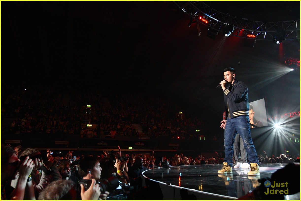 Full Sized Photo of joe jonas bbc teen awards 10 Joe Jonas BBC Teen ...