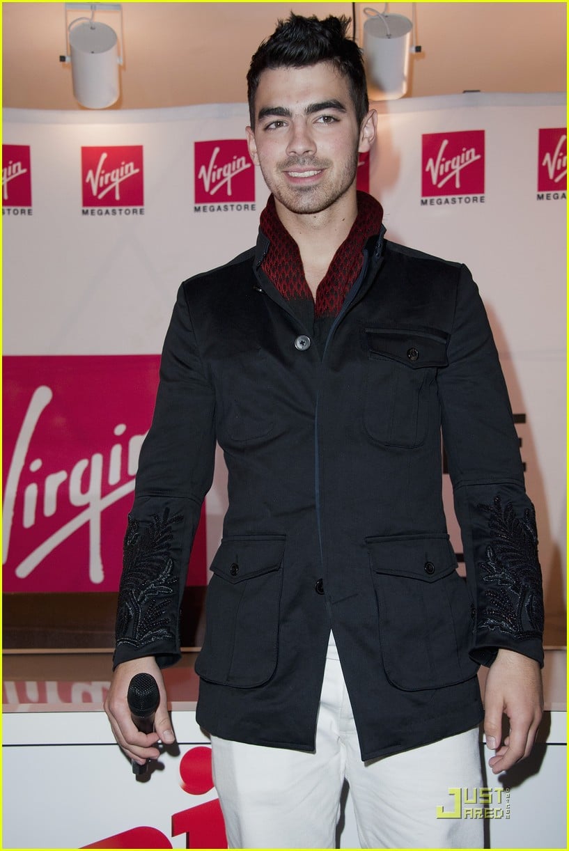 Full Sized Photo of joe jonas virgin megastore france 03 | Joe Jonas ...